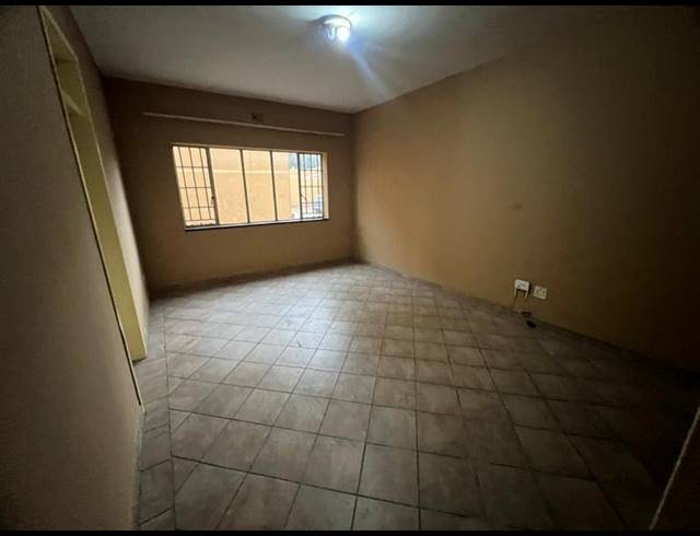 2 BEDROOM PROPERTY TO RENT IN FOREST HILL